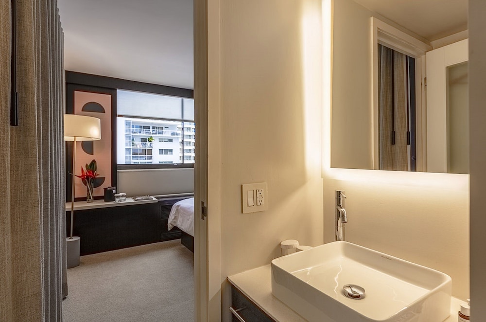 Hotel Renew 30/58