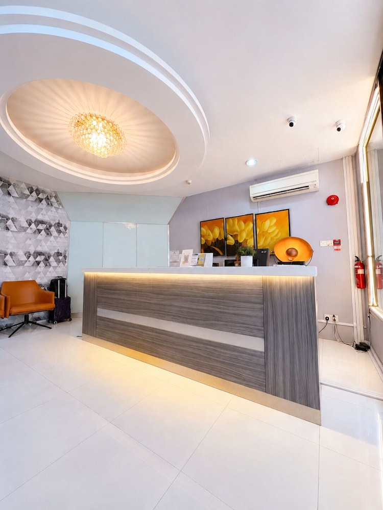 REGIN HOTEL 16/56