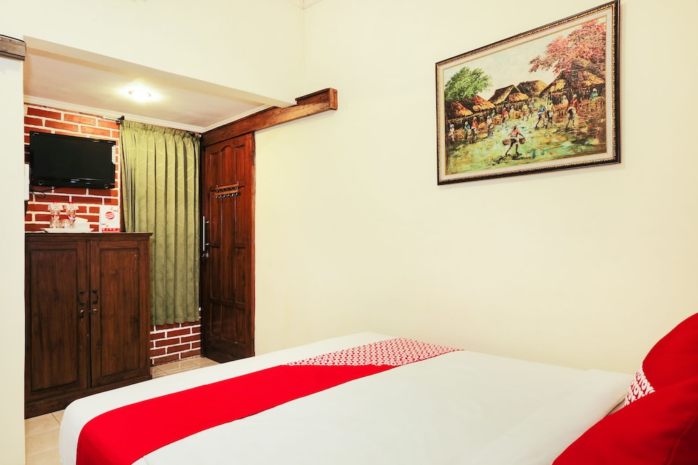 OYO 465 Alam Citra Bed & Breakfast 8/21