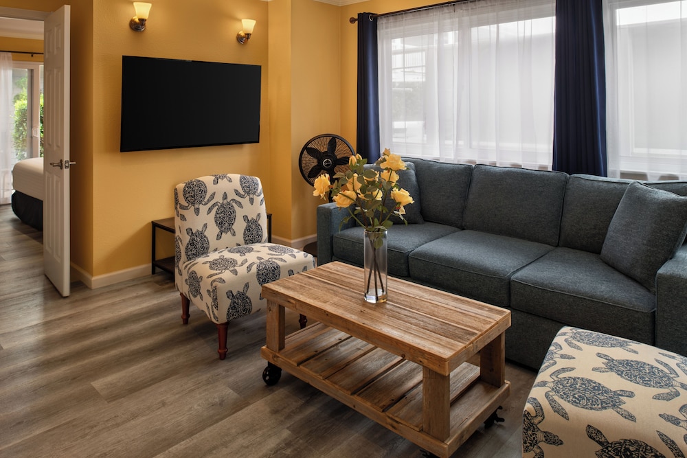 Monterey Bay Lodge 49/71