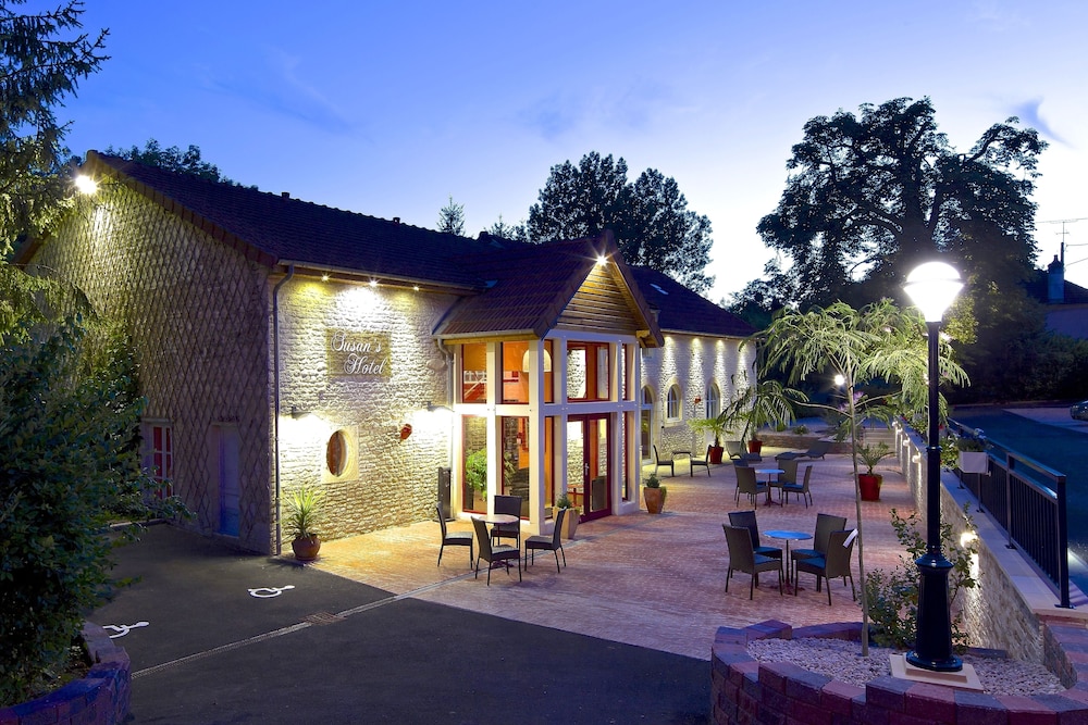 HOSTELLERIE LA CHAUMIERE 22/32
