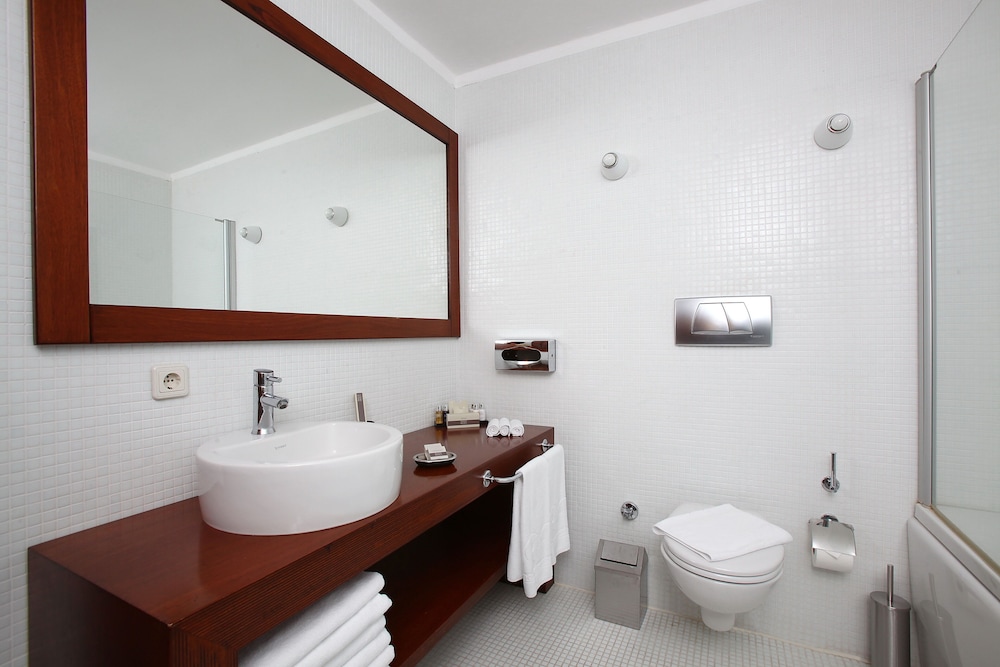 No:81 Hotel 44/50
