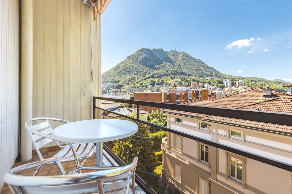 Hotel Delfino 24/57