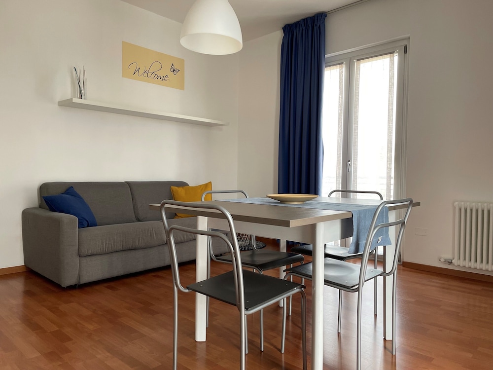 Beatrix Apartments 30/50