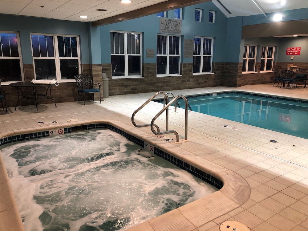 Country Inn & Suites by Radisson, Gettysburg, PA 1/34