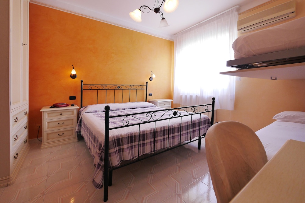 Mediterraneo Hotel 42/73