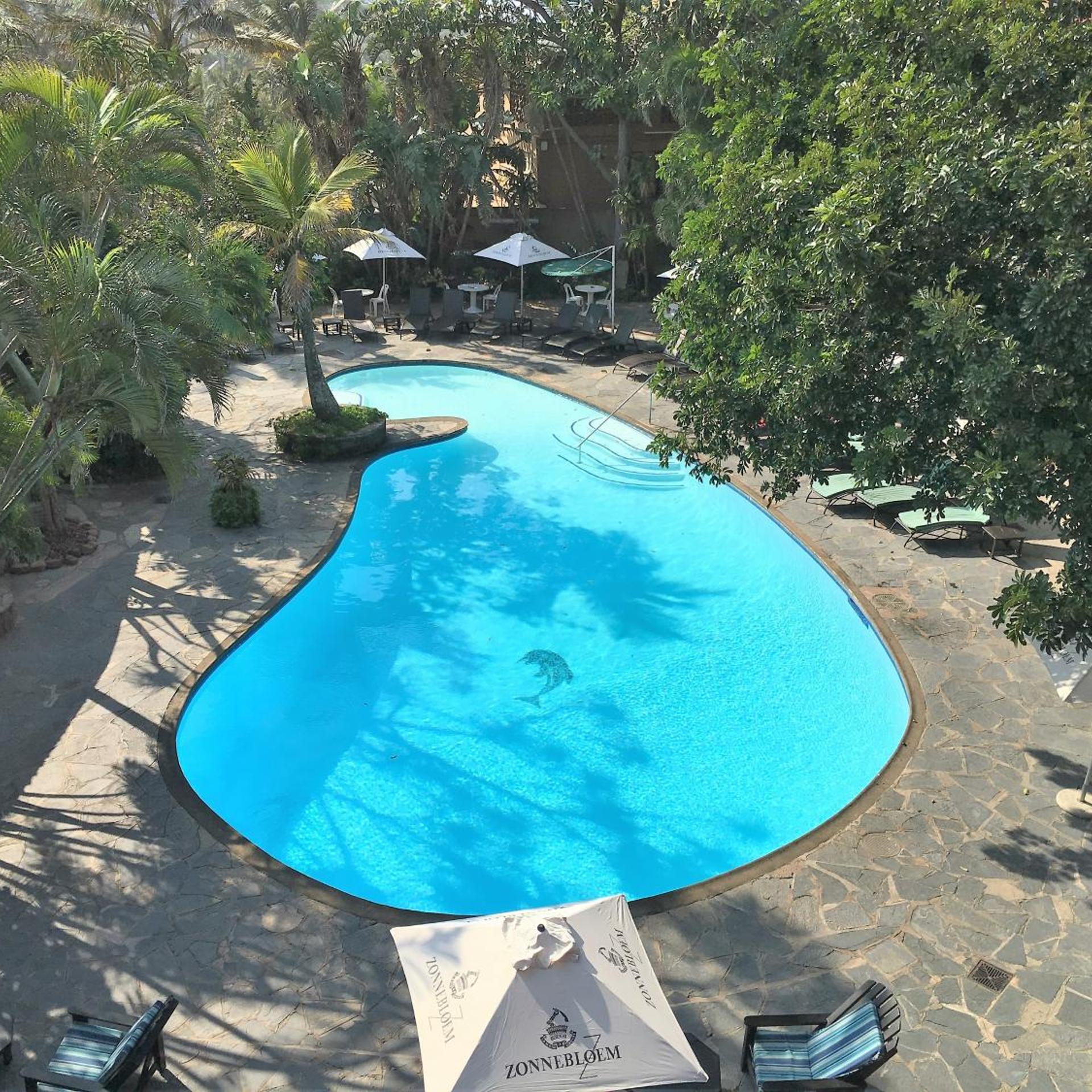 Salt Rock Hotel 18/40