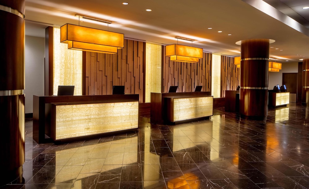 Hyatt Regency Crystal City 13/70