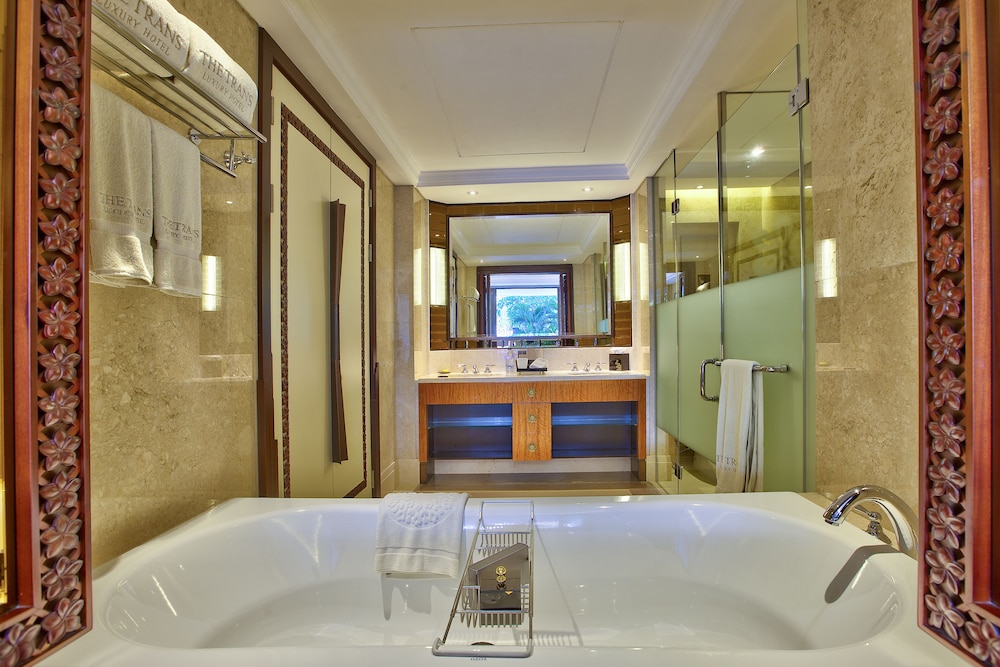 THE TRANS RESORT BALI 18/68