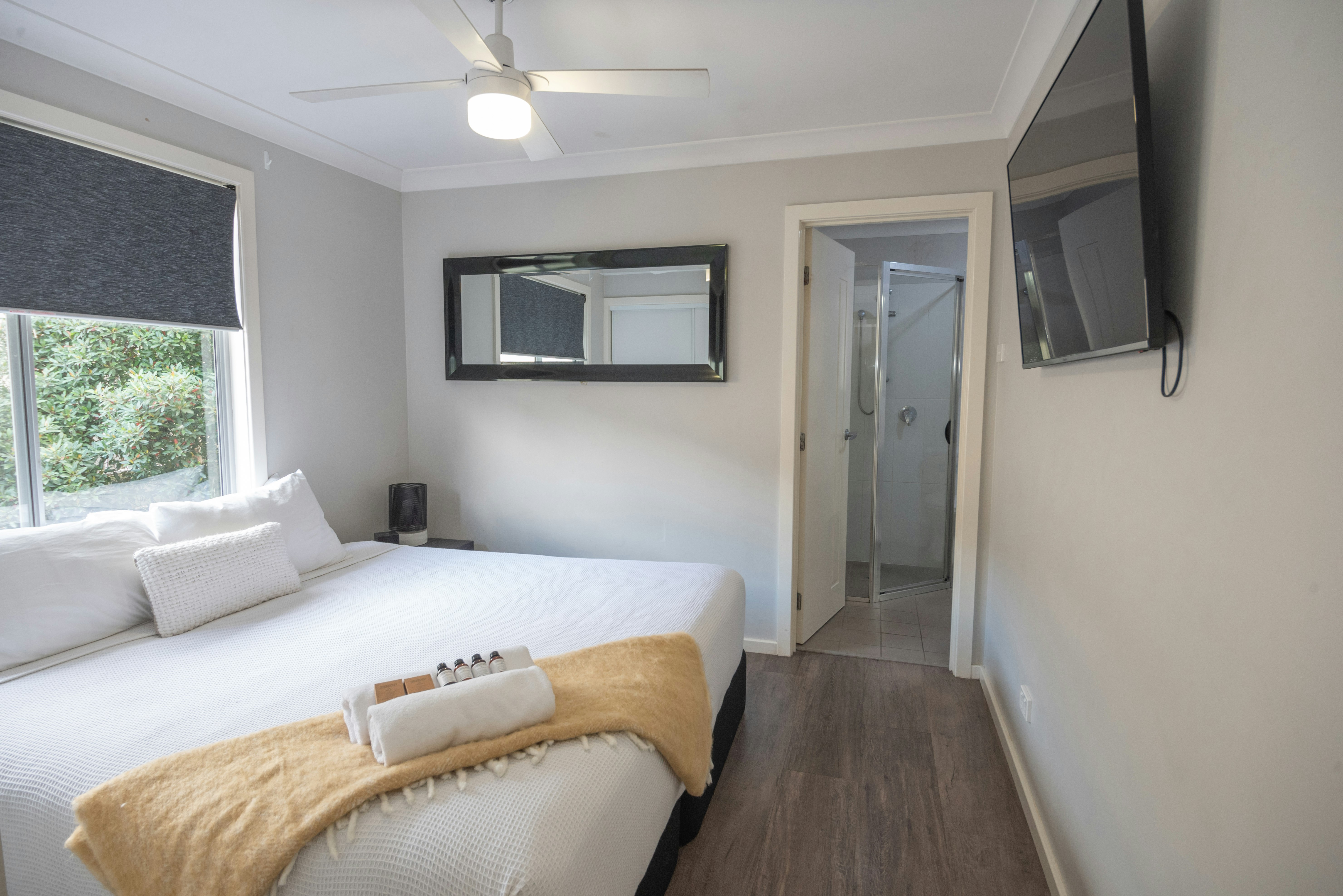CARDIFF EXECUTIVE APARTMENTS 1/6
