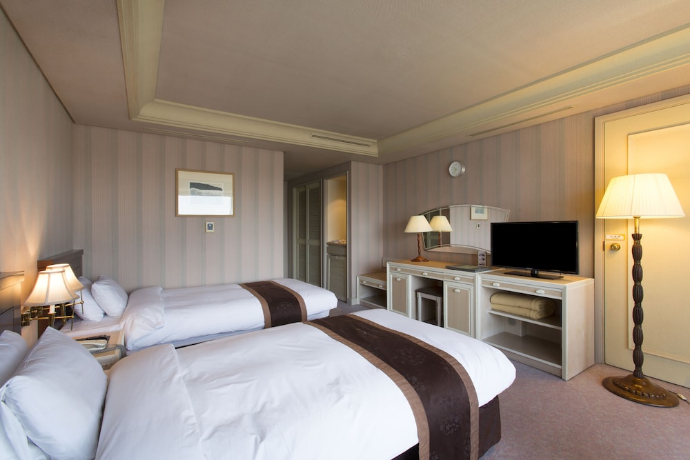 Libero Hotel 34/57