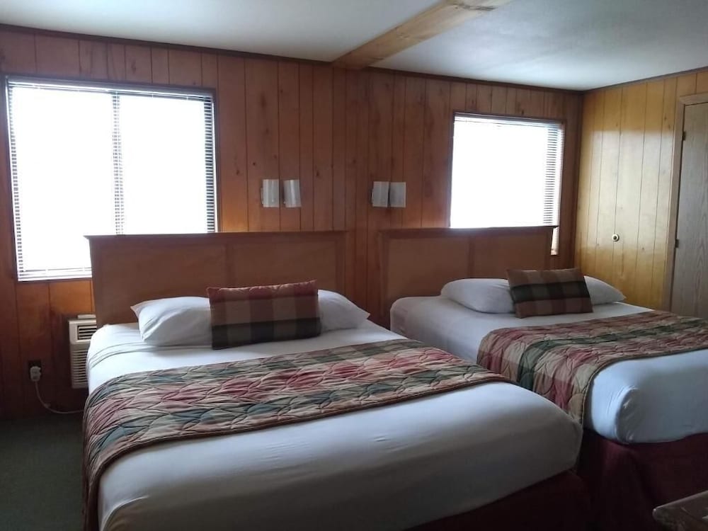 The Orca Inn 18/71