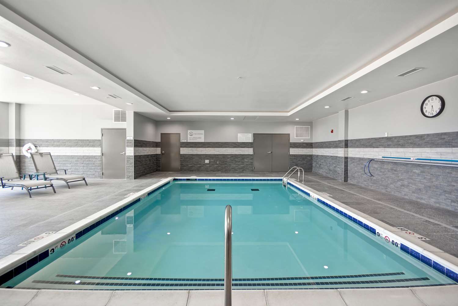swimming pool spa
