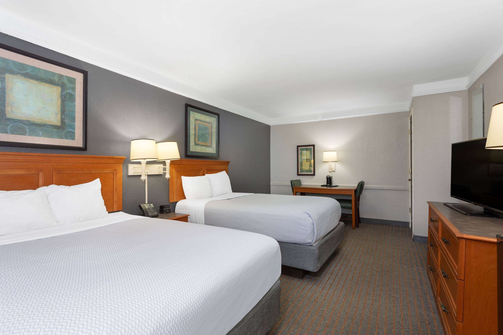 غرفة بسريرين مزدوجين، La Quinta Inn Pensacola 3/7