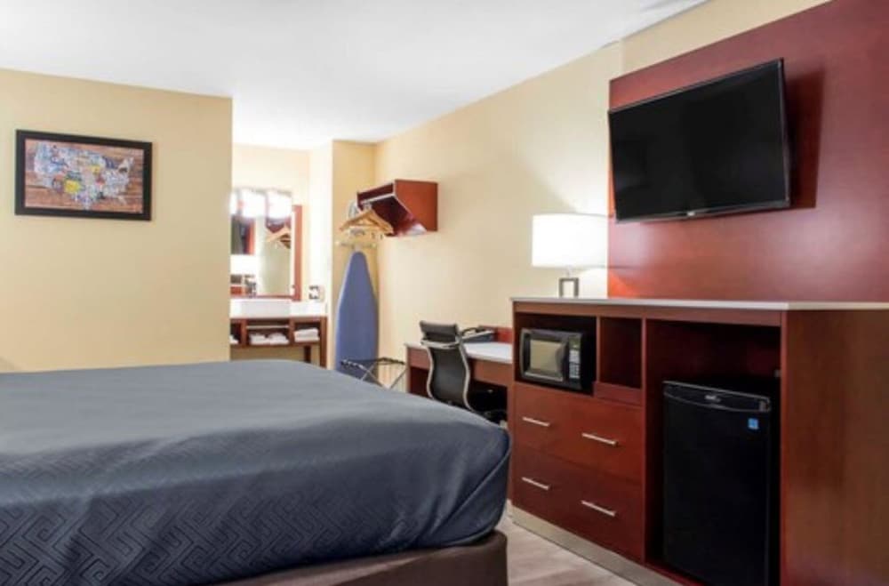 Escape Inn Hershey 12/25