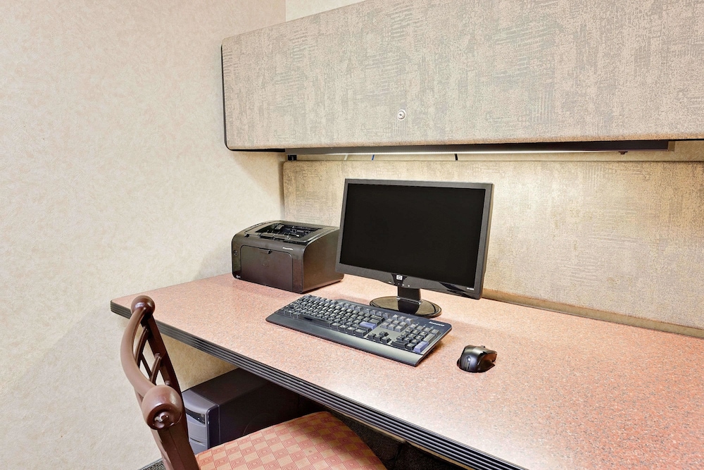 Best Western Byron Center 36/40