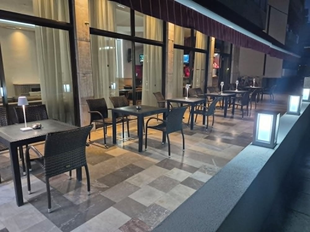 Poseidon Hotel 38/50