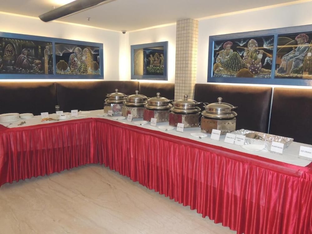 Mayur Hotel 42/49