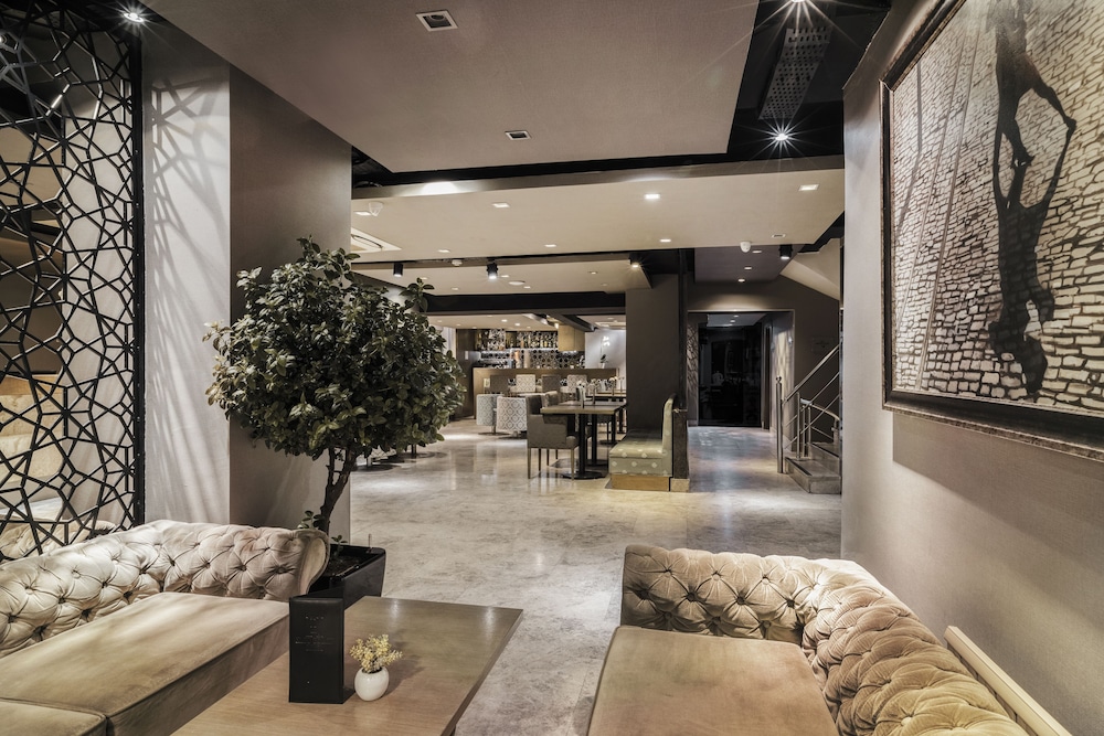 AHC Grand Bazaar Hotel 6/64