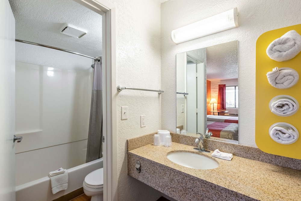 Motel6 Eloy, AZ - Casa Grande 30/60