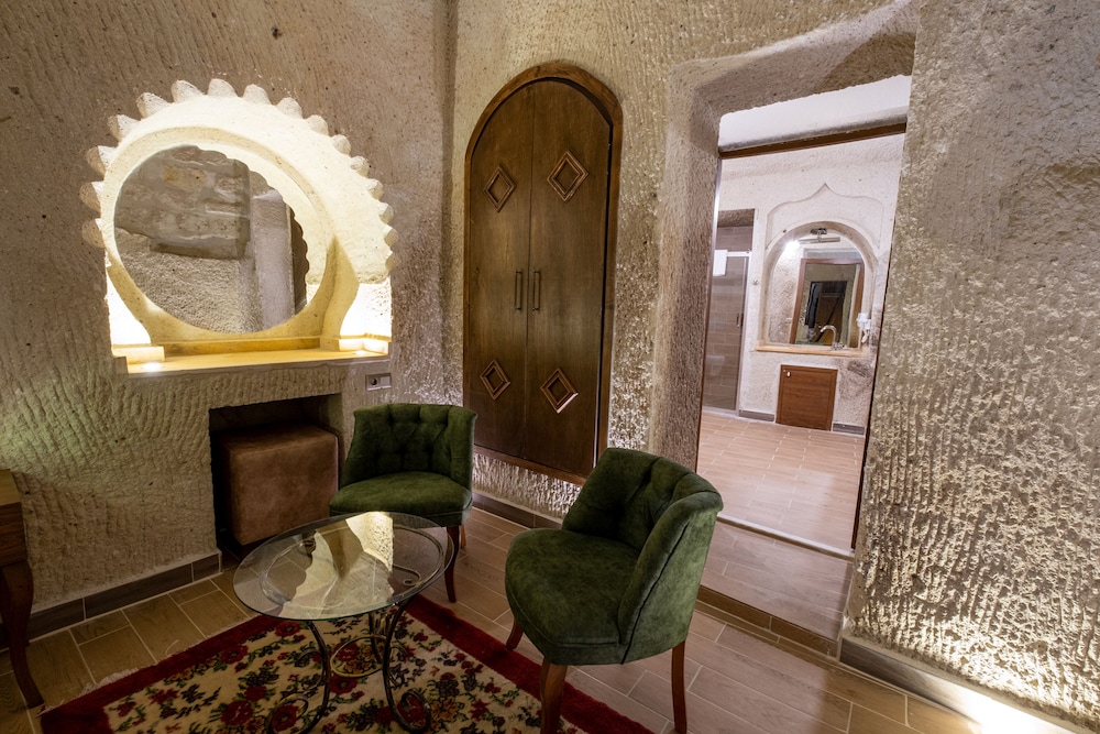Mesken Cave Suites 7/50