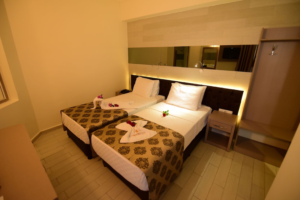 Standard, Twin Beds