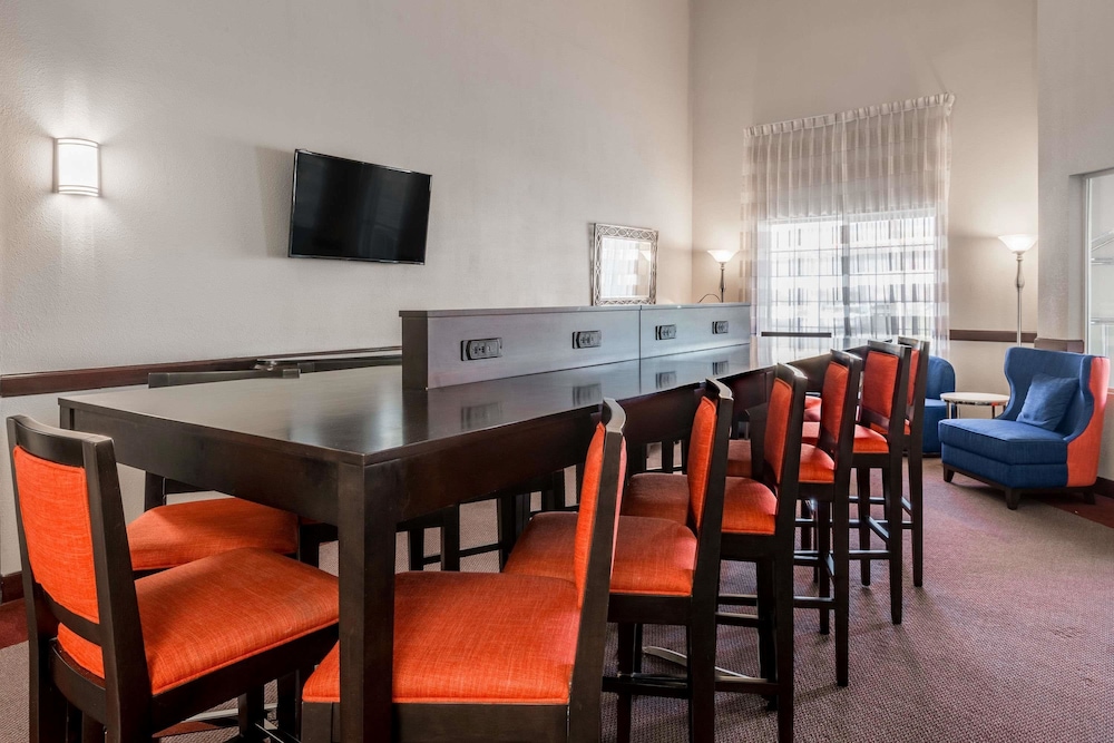 Hawthorn Suites by Wyndham Las Vegas/Henderson 24/28
