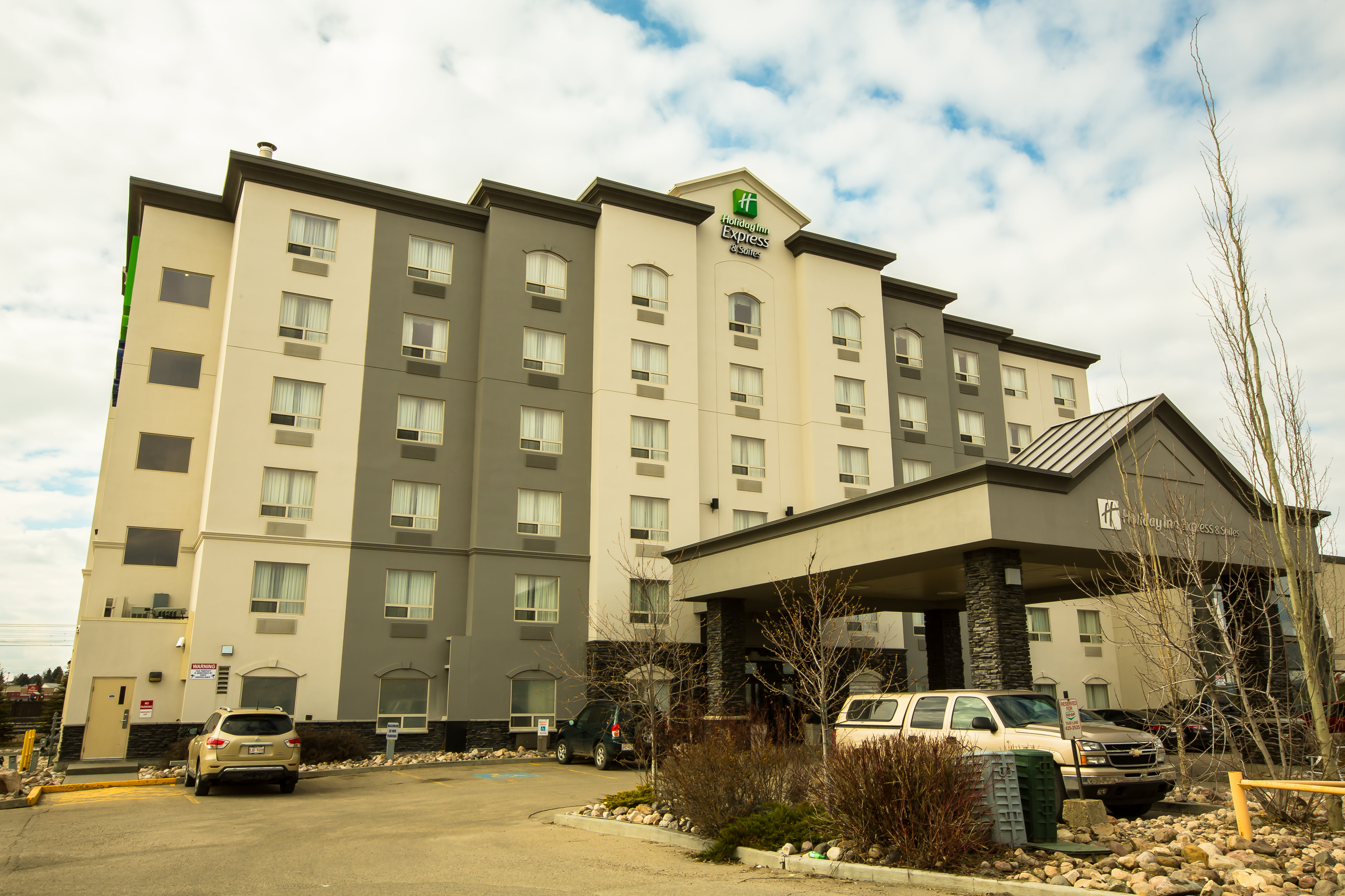 Holiday Inn Express And Suites Edmonton North 3/75