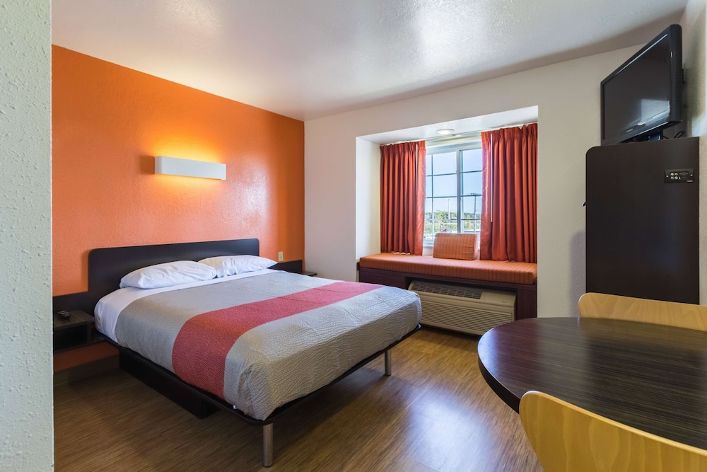 Motel6 Huron, OH - Sandusky 16/62