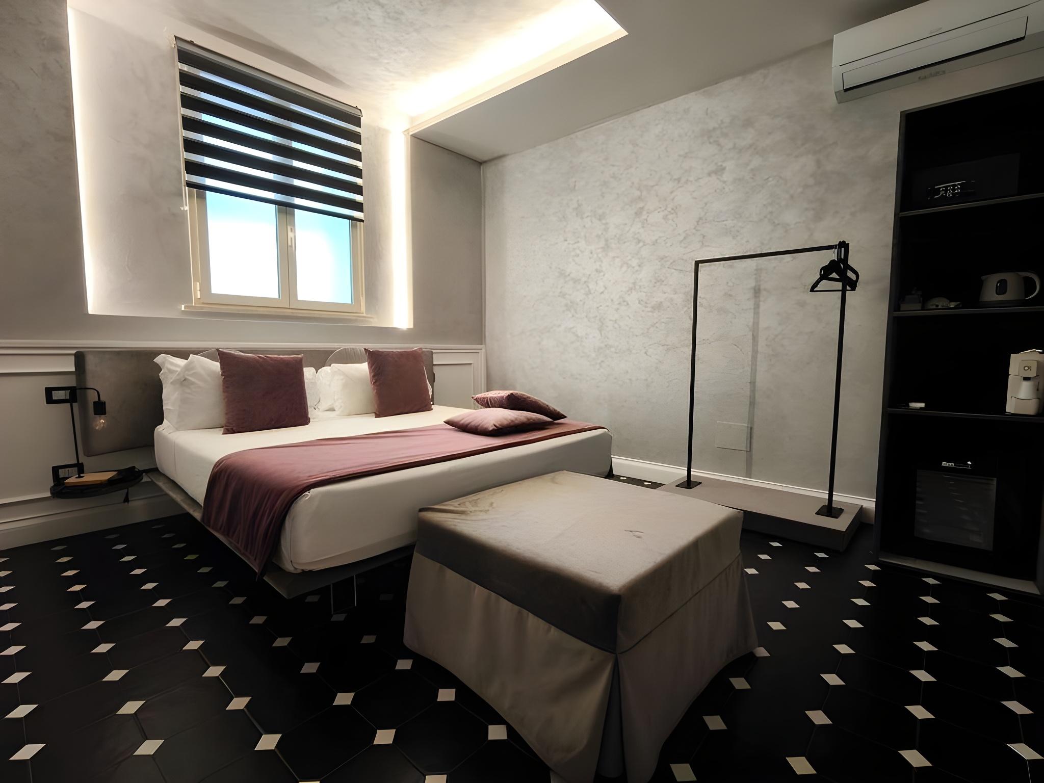 City, Double Bed