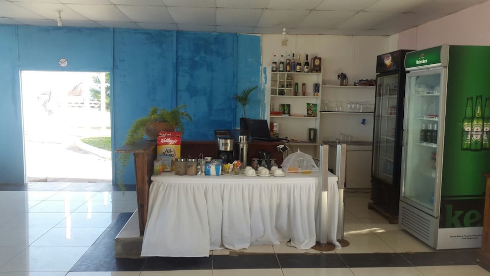 Catembe Beach Lodge 3/18