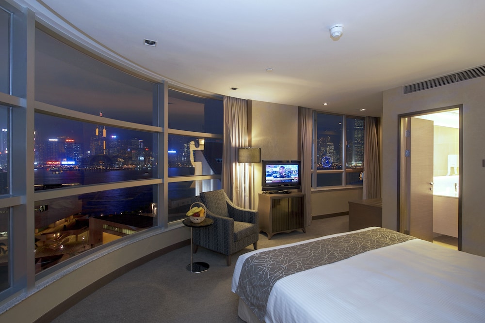 The Salisbury YMCA of Hong Kong 23/33