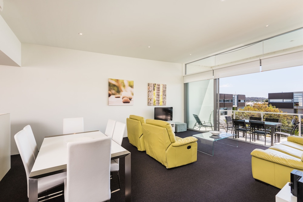 COAST RESORT MERIMBULA 26/43