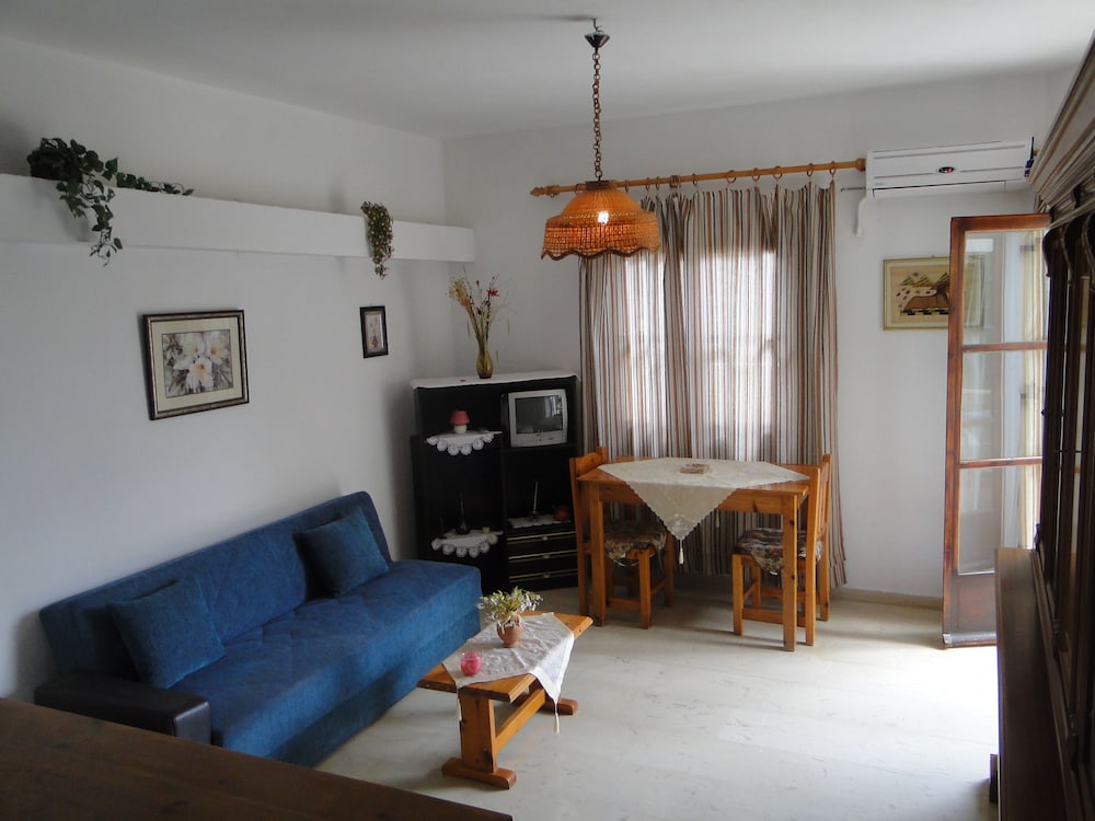 Paradise Inn 15/27