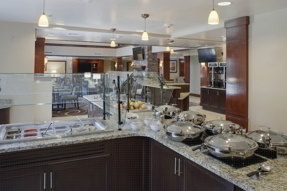 Staybridge Suites Fayetteville Univ of Arkansas 37/51