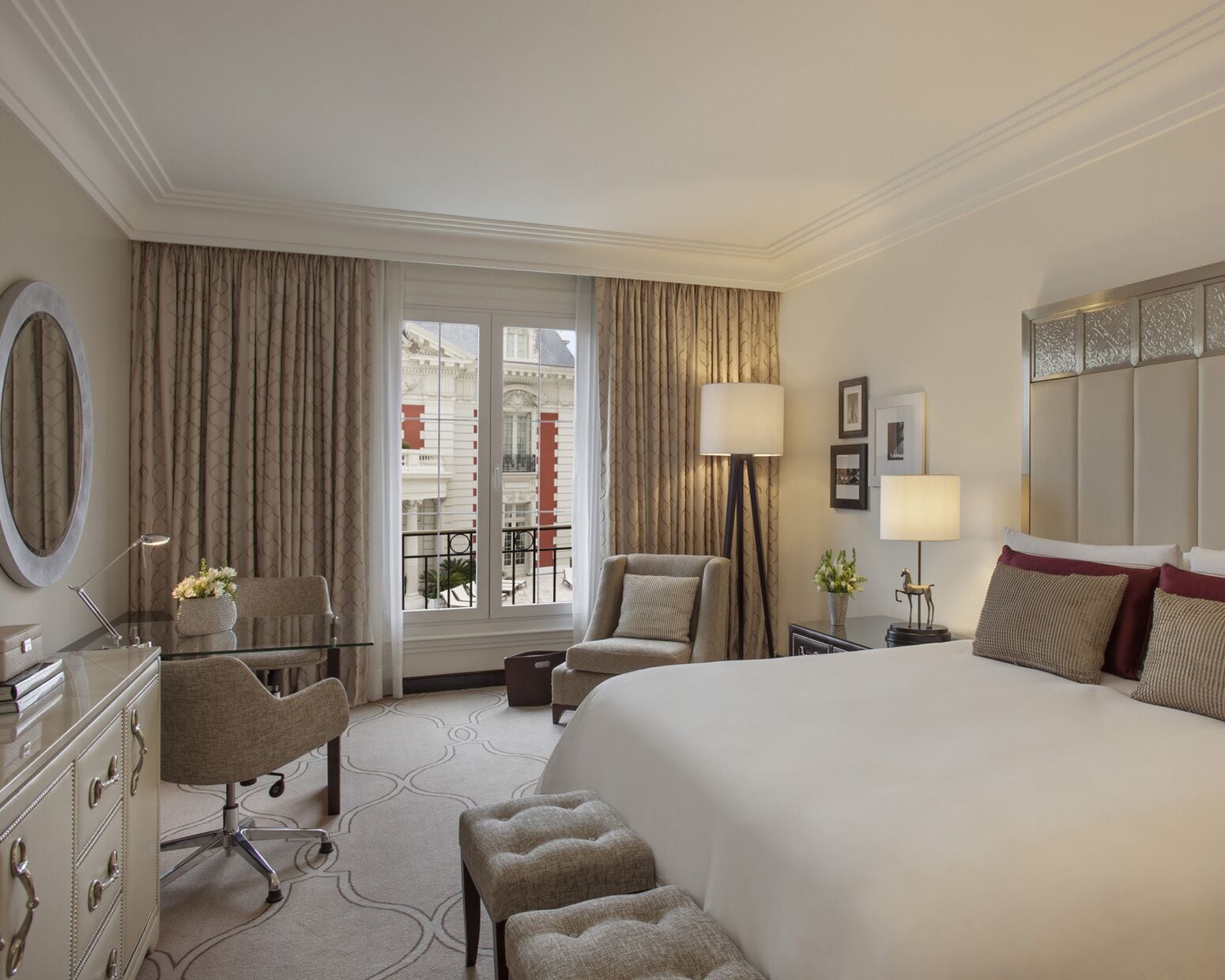Room, Twin Beds, Mansion View