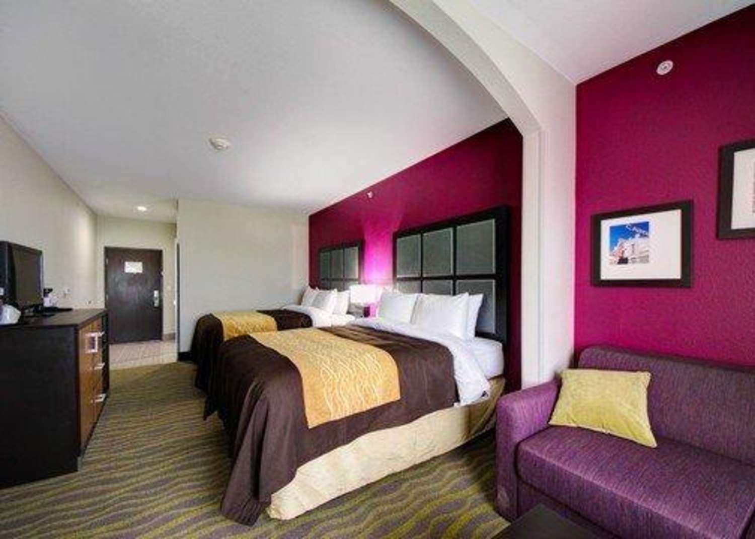 SUITE, 2 QUEEN BEDS