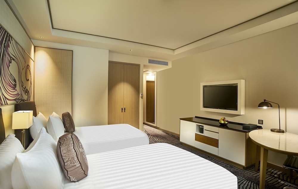 Deluxe, Twin Beds, Pool Access