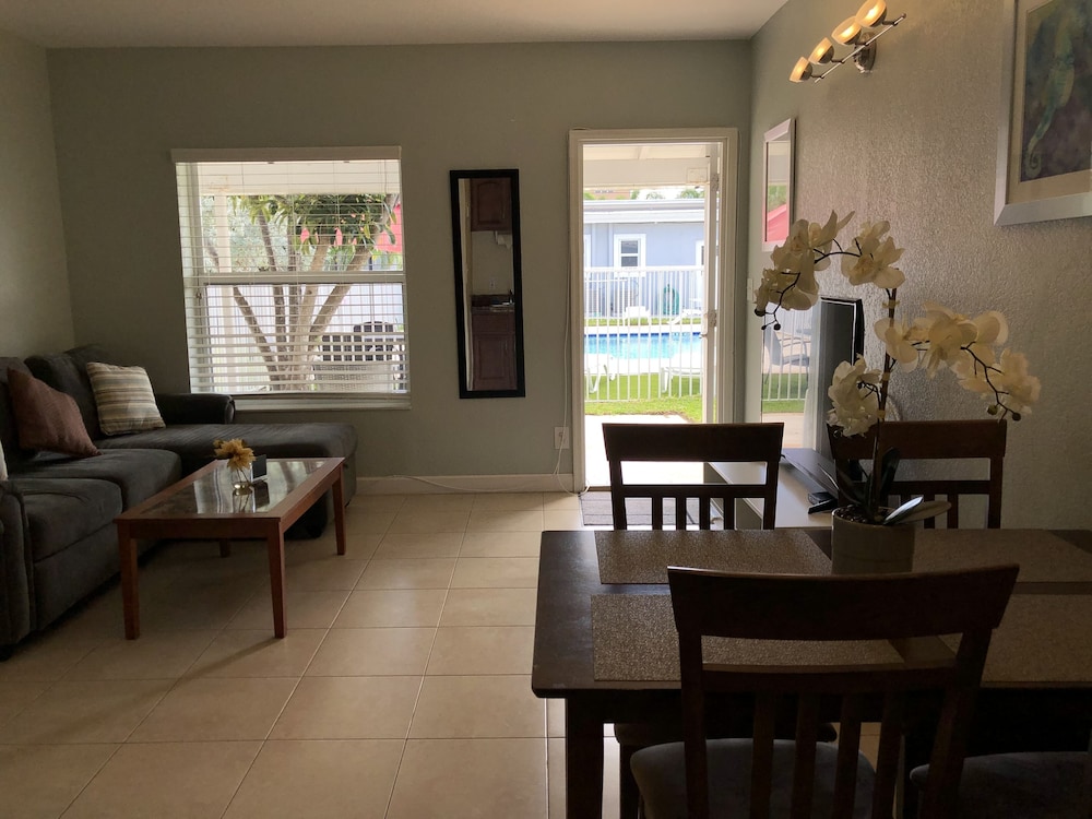 Coral Key Inn 50/71