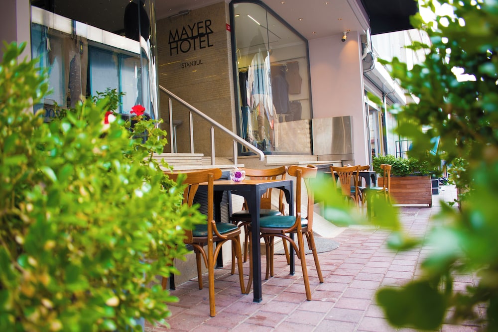 Mayer Hotel 6/48