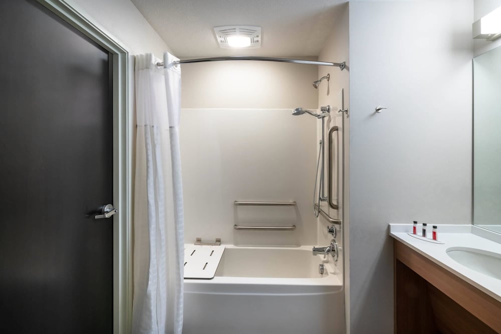 Microtel Inn And Suites By Wyndham Carlisle 59/60