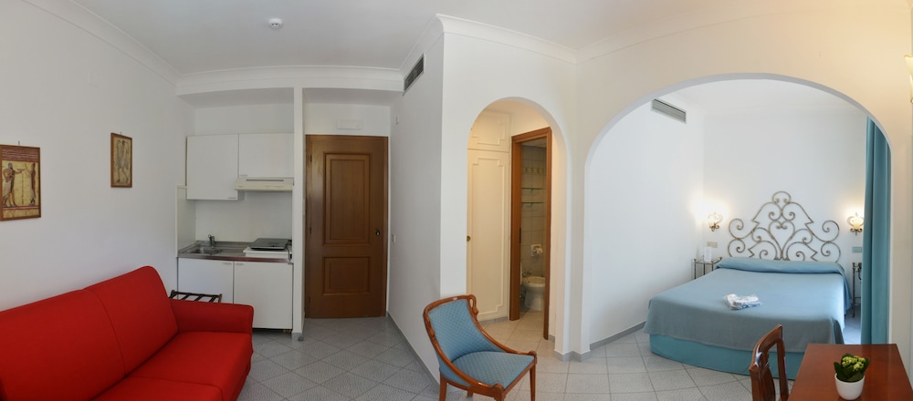 Palatium Mari Hotel 47/75
