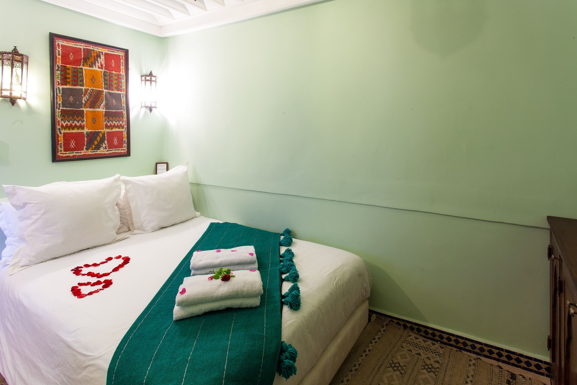 EMERALD, DOUBLE BED