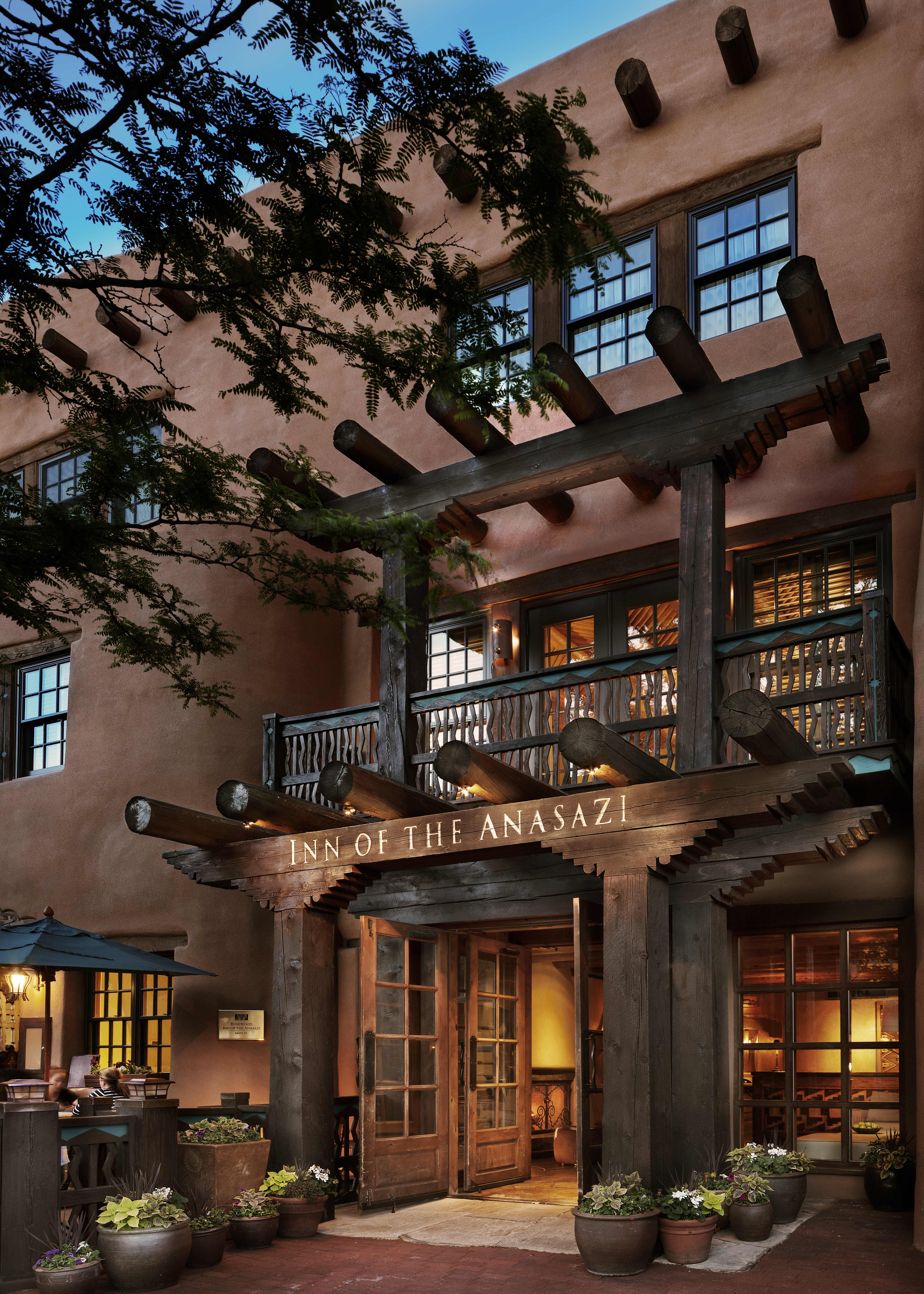 Rosewood Inn of the Anasazi 4/75