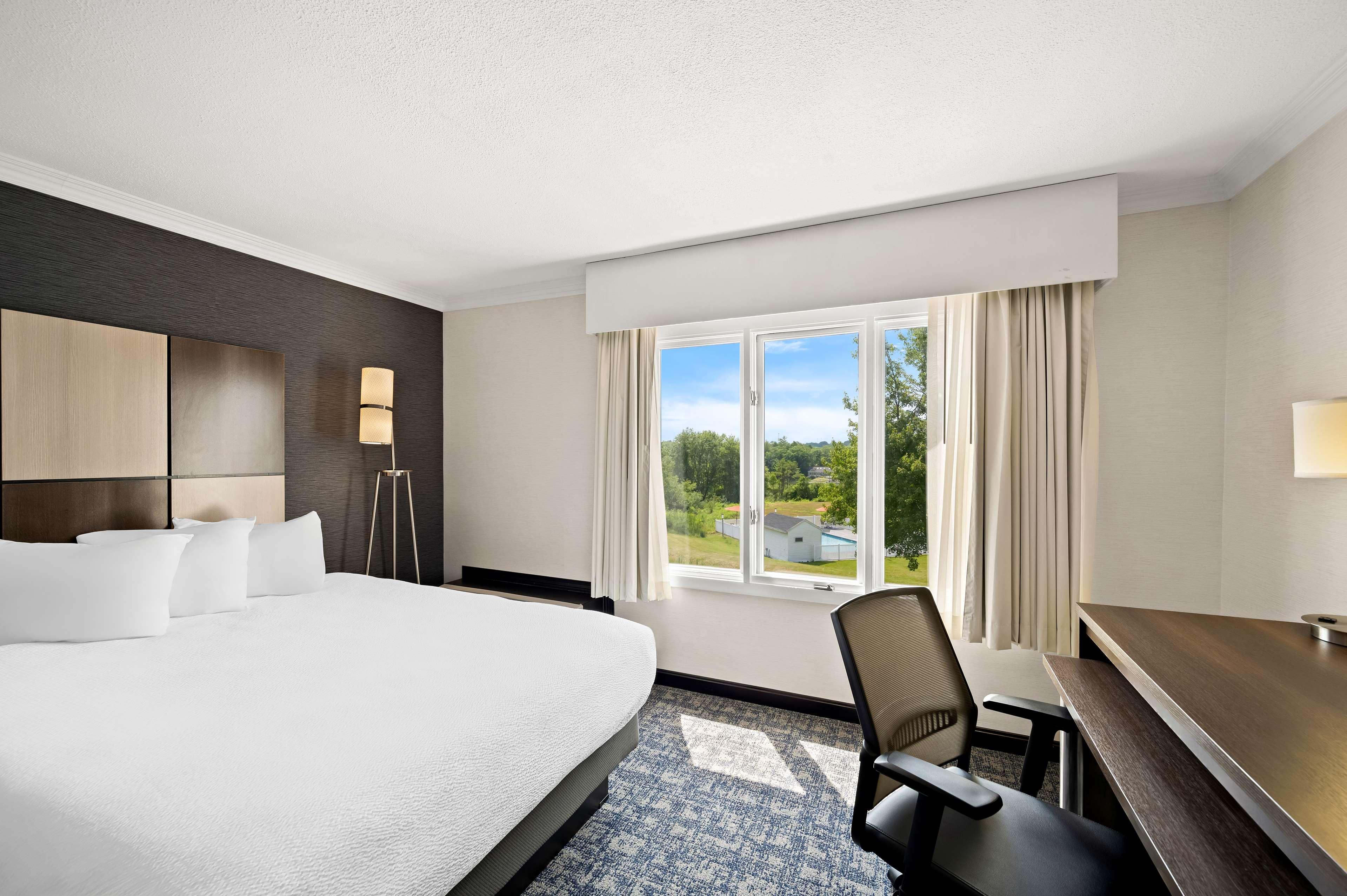 Room, King Bed, Scenic View, Hot Tub