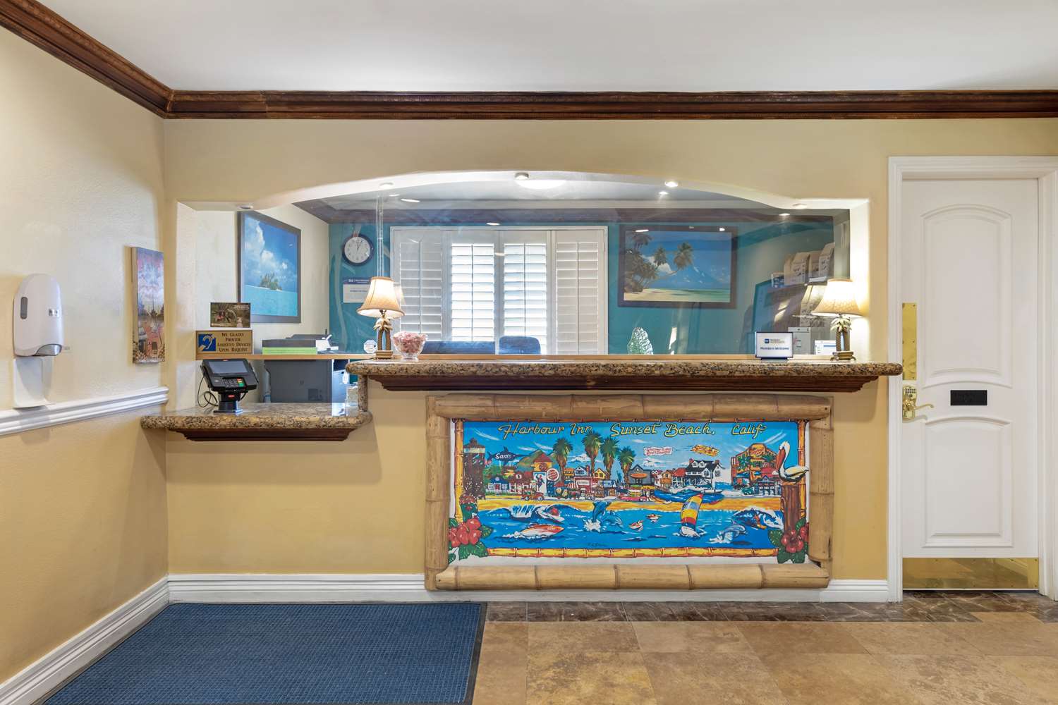 Lobby at Best Western Harbour Inn & Suites, HUNTINGTON BEACH - CA