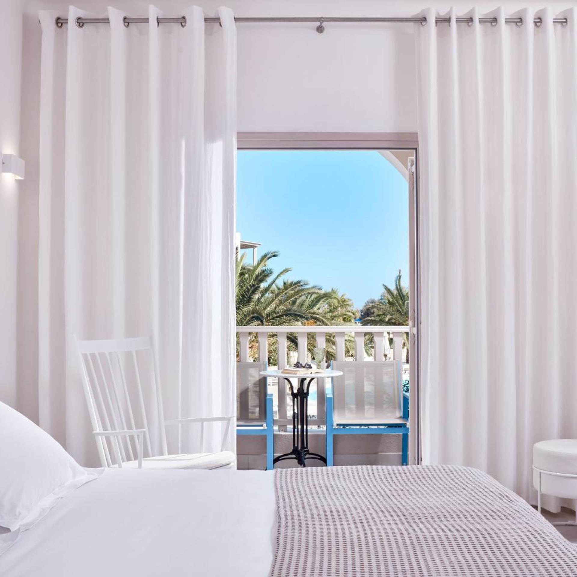 Double Room (Ra)