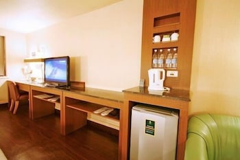 Kindness Hotel Yuanlin 44/50