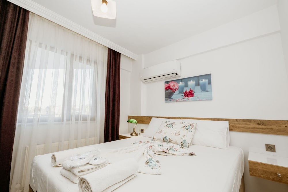 Azra Apart Otel 12/50
