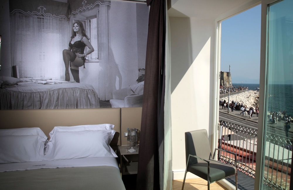 Partenope Relais 8/63